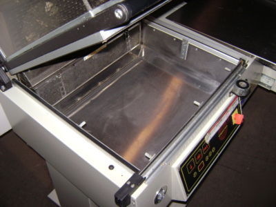 Minipack synthesis 760 sealing machine