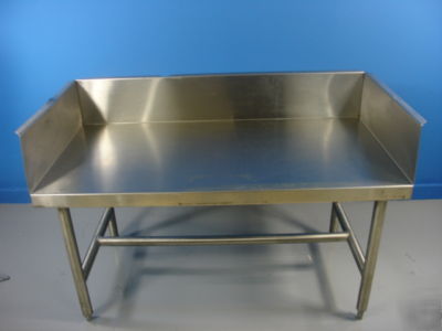 Stainless table with 8