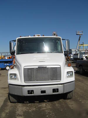 2000 freightliner FL80 air bear sweeper 2 avail 5208