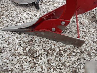 Farmall ~ 1-F194 moldboard plow fast hitch with colter