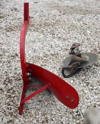 Farmall ~ 1-F194 moldboard plow fast hitch with colter