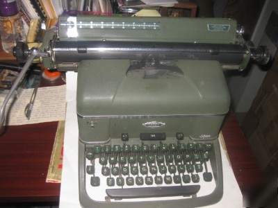 Vintage sweden typewriter facit halda star green nice