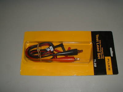 Fluke TL28 alligator clip with piercing needle, dmm