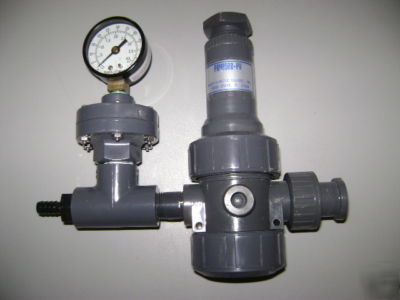 Plast-o-matic PRM050B-pv pressure regulator with gauge