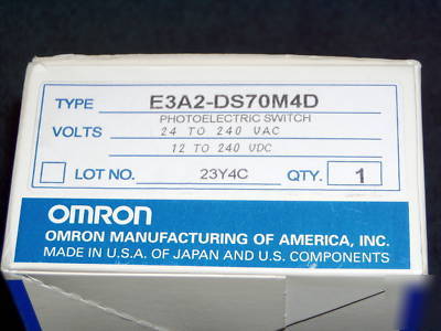Omron E3A2-DS70M4D photo switch,12-240VDC/24-240VAC 