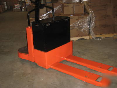 Electric pallet jack-walkie/rider