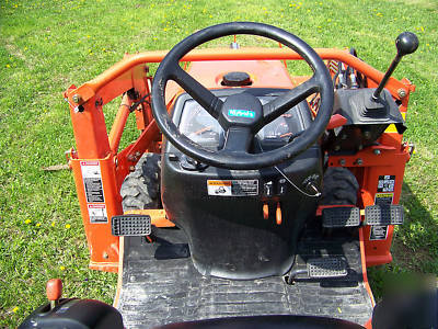 Kubota B7510 4X4 compact diesel tractor loader low hrs