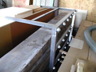 New tan itz quality production mitre table saw - model xj