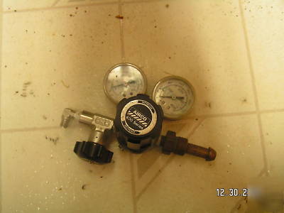 Airco 400 series usa -made oxygen? regulator