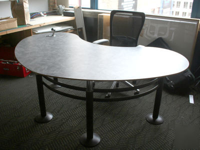 Adjustable height bean-shaped laminate tables