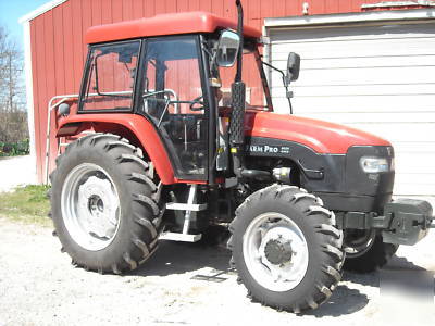 New farm pro 82HP cab tractor 4WD 
