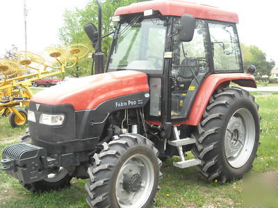 New farm pro 82HP cab tractor 4WD 