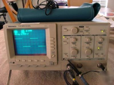 Tektronix tas 455 60 mhz oscilloscope w/probes 