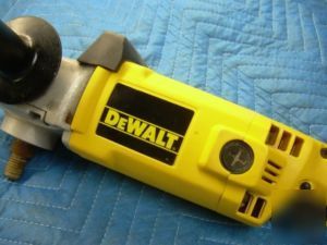 Dewalt DW847 buffer polisher sander w/attachments- now