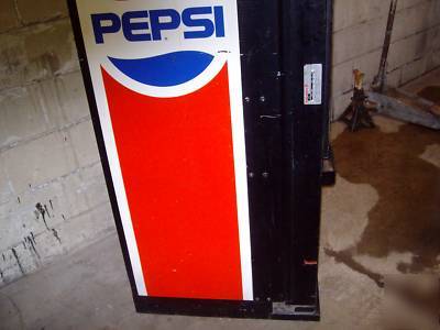 Dixie-narco pepsi vending machine