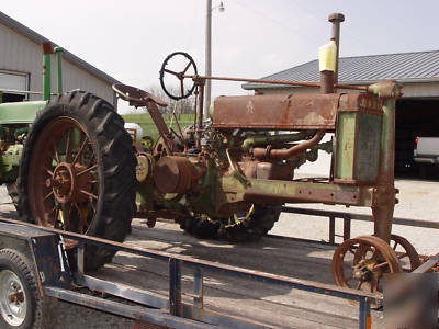 1937 john deere b with orig. factory round spoke wheels