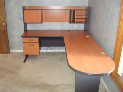 Spacious computer desk with work station
