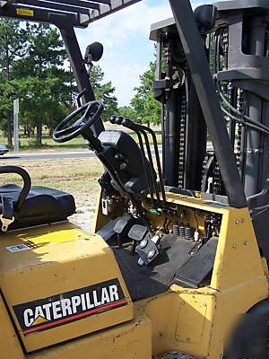 Caterpillar 10000 lb cap forklift 1999 low hours 2259