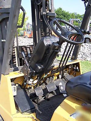 Caterpillar 10000 lb cap forklift 1999 low hours 2259