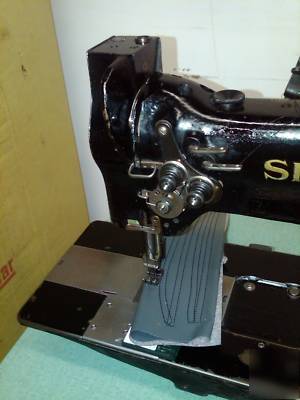 Singer double needle leather sewing machine 