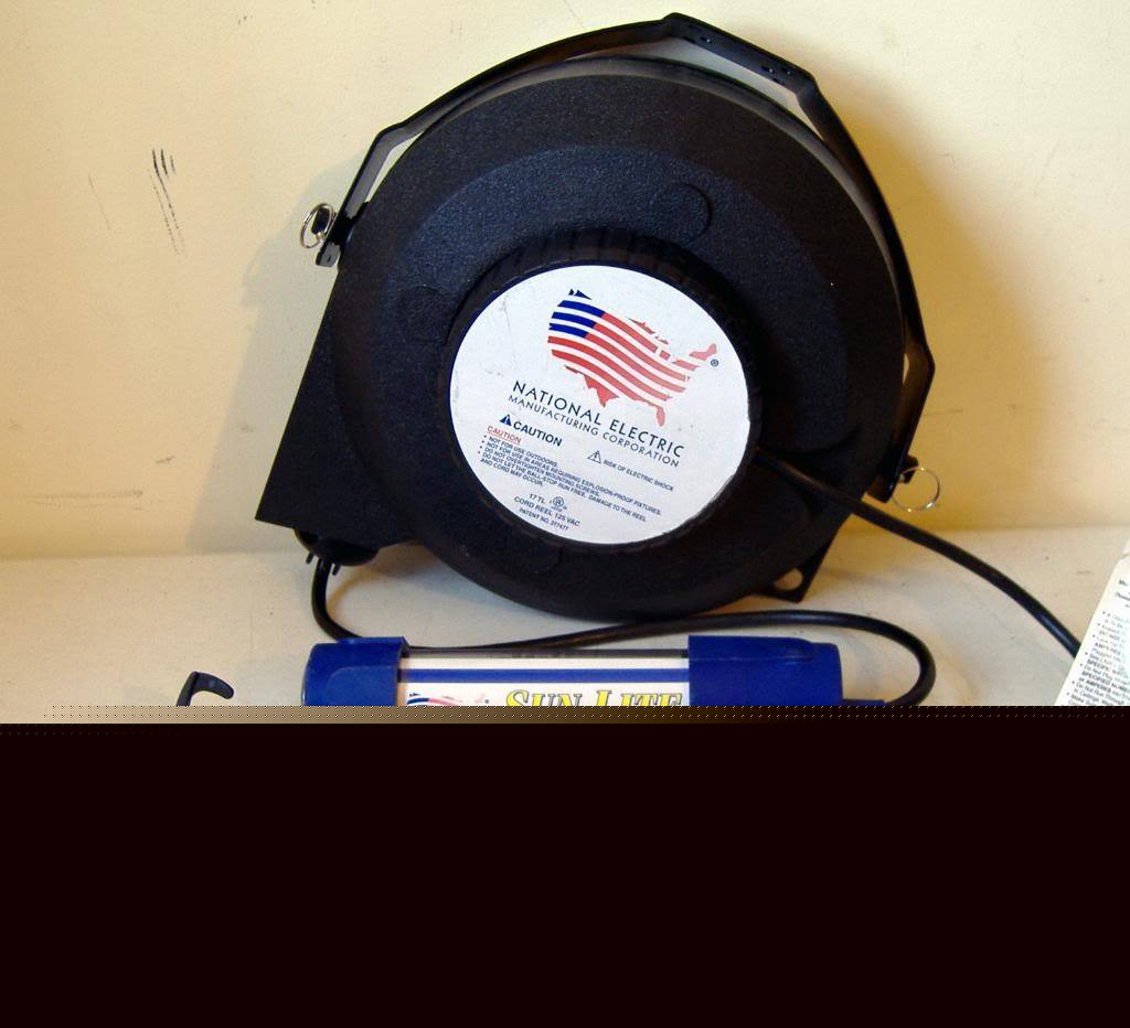 New national electric 50' cord reel with worklight