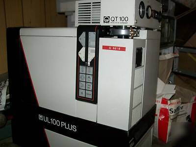 Leybold UL100PLUS helium leak detector ul 100PLUS