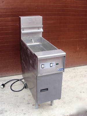 Pitco pasta cooker model PE14D-ctm 208V PH1 very nice 