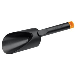 Fiskars composite soil scoop #7068