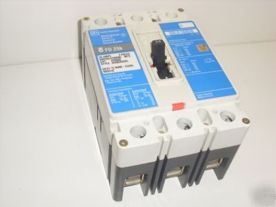 Cutler hammer circuit breaker 3P 600 vac 20 amp FD3020