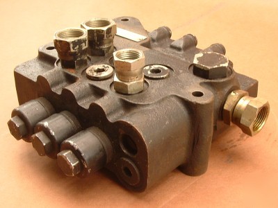 Parker hydraulic valve assembly VDP1020-P1P1D1