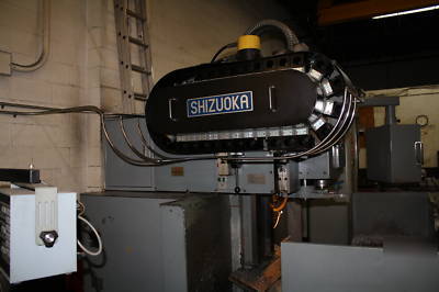 Cnc milling machine with all the tooling