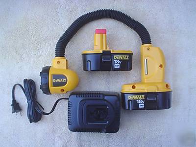 Dewalt DW919 18V flashlight, 2 DC9096 battery, charger 