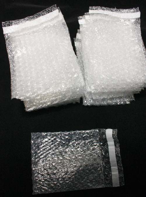 Lot of 25 4.5X7 outside 4X5.5 sealing bubble wrap bags