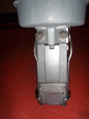 Senco M3 t-nail gun