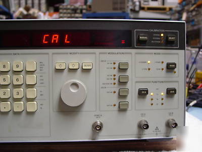 Hp 3326A dual channel synthesizer w/option:001,002