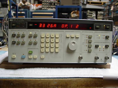 Hp 3326A dual channel synthesizer w/option:001,002