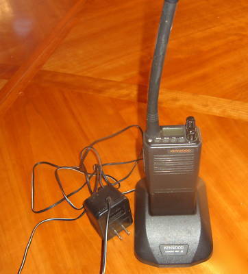 Kenwood tk-250(g) radio and chrager