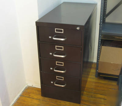 Locking steel drawer cabinet / file cabinet