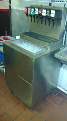 Cornelius 8 flavor soda fountain w/ ice bin 