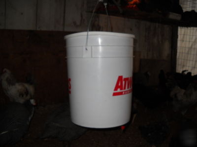 Chicken & poultry hanging waterer nipple drinker 5 gal