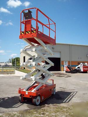 New snorkel S2633 scissor lift 32' working height,brand 