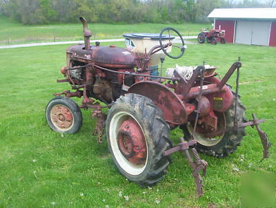 Farmall super a / cultivators/ sidedresser