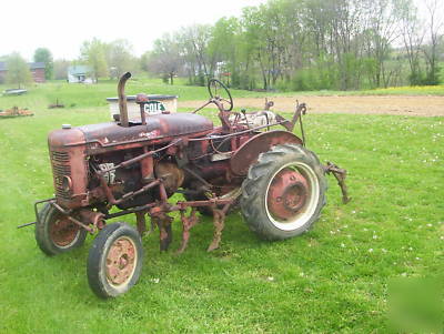 Farmall super a / cultivators/ sidedresser