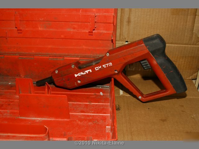 Hilti dx E72 powder actuated fastner DXE72 w/case