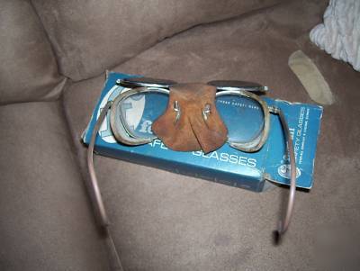 Vintage fend-all safety glasses/dark in original box