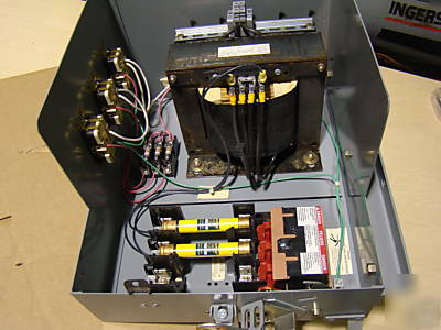 â€œ2â€ square d i line 3KVA busplug transformer bus duct