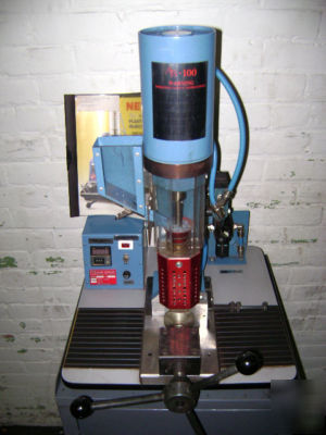 Ab plastic injector model ab-100-4