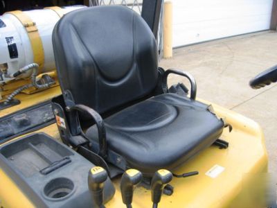 Daweoo pneumatic forklift, low hours, runs great 