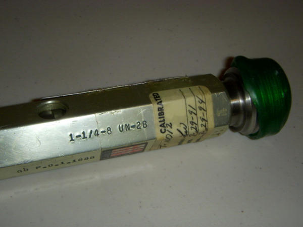 Doall double-ended go no-go thread gage 1-1/4-8 un-2B