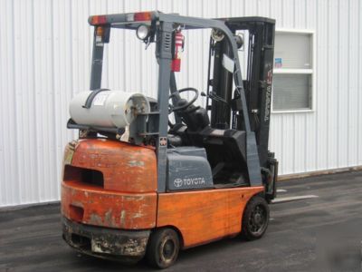 Toyota, 2002, 3,500 lb. capacity, sit down forklift 